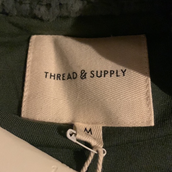 Thread and Supply Camo  zip up fleece jacket - Picture 7 of 9